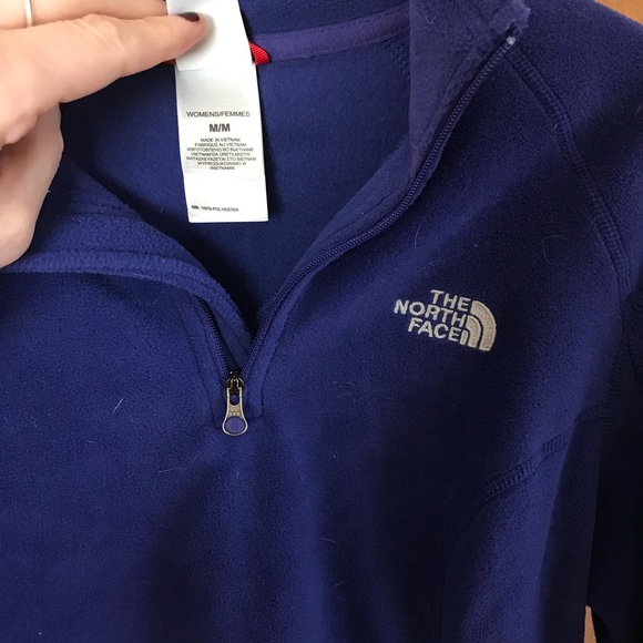 The North Face Women’s Half Zipped Fleece- Medium - Picture 2 of 2